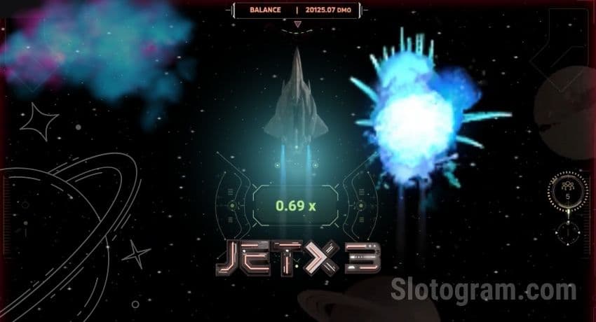 Скриншот краш игры JetX3, на котором изображены несколько космических кораблей, взорвавшихся в потоке обломков.